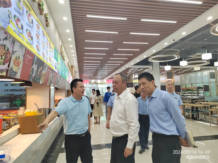 楊凌示范區管委會領導來校督導檢查校園食品安全工作